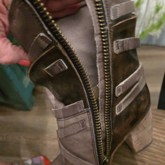 Freebird by Steven Baker Ankle LEATHER boots - EUC! - Picture 9 of 9